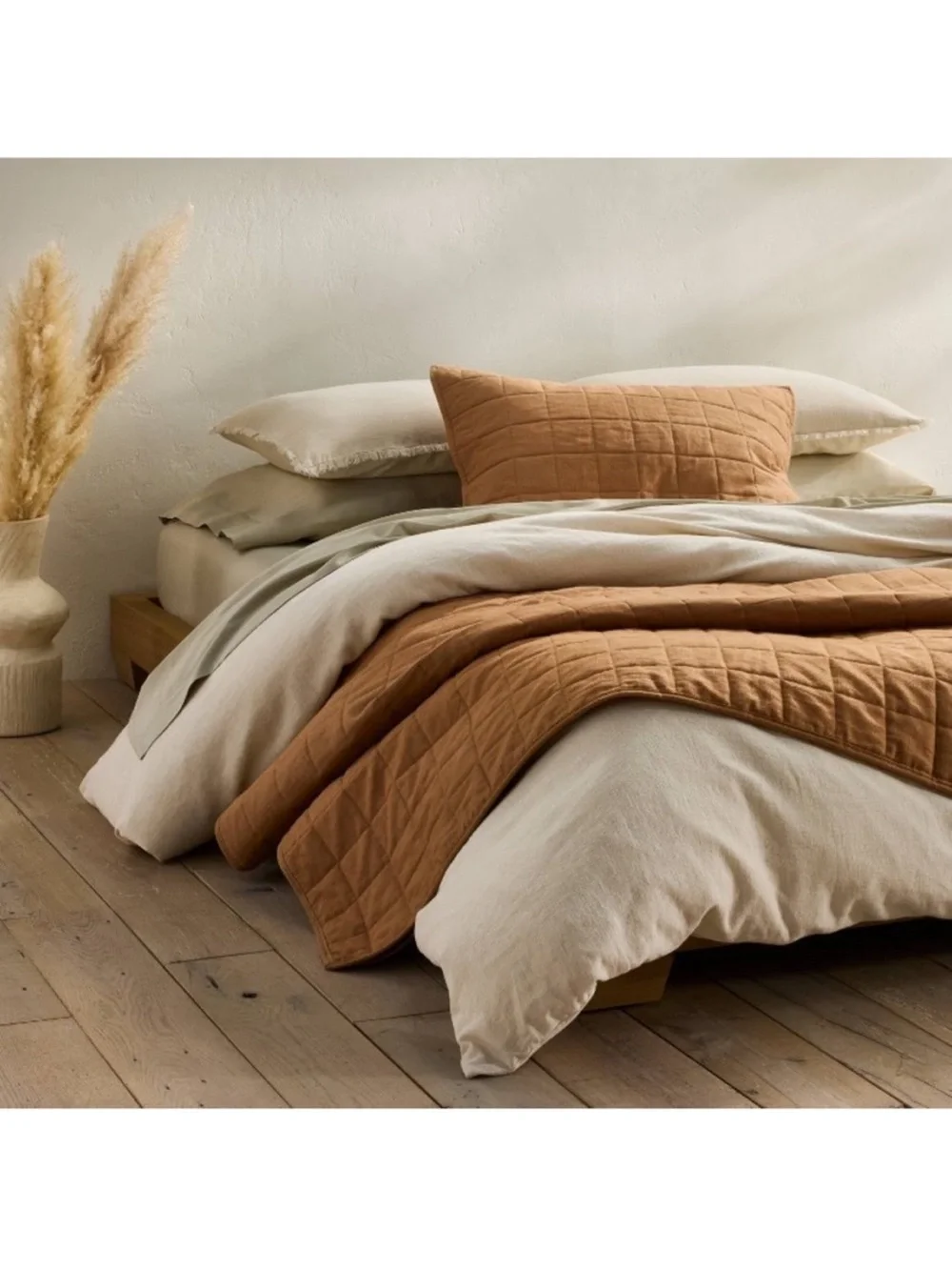 Casaluna King Heavyweight Linen Blend Quilt , Warm Brown